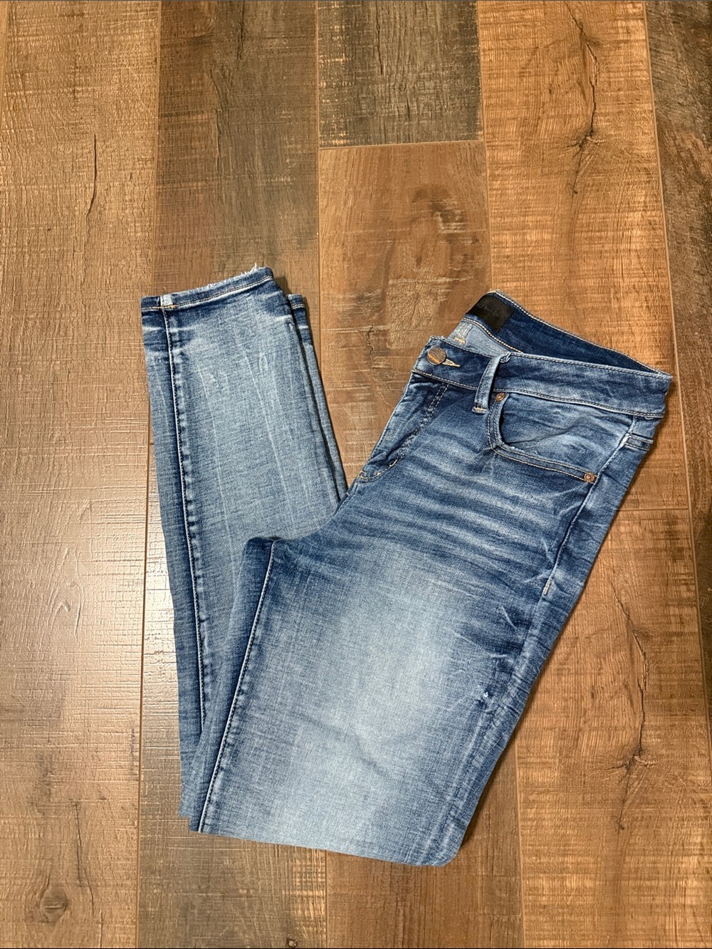 Buckle Medium Wash Blue Skinny Jeans